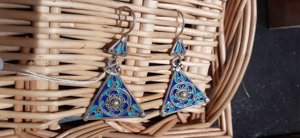 boucles d’oreille triangle bleu argent